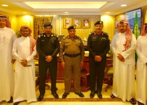 تكريم عدد من منسوبي “الدوريات السرية” لكشفهم غموض عدد من القضايا الجنائية