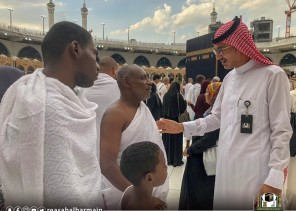 سقوط أمطار متوسطة على المسجد الحرام