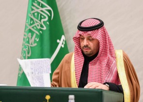 أمير الحدود الشمالية يرأس اجتماع “الارتقاء بالخدمات وتعزيز السلامة والامتثال البيئي”