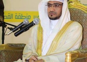 بالفيديو .. المغامسي يفتي بجواز حلق الشعر وقص الأظفار لمن أراد أن يُضحي!