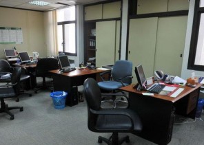 الخدمة المدنية: حسم راتب يومين من المتغيبين عن العمل بعد العيد.. و”الرقابة والتحقيق” تنشر فرقها التفتيشية