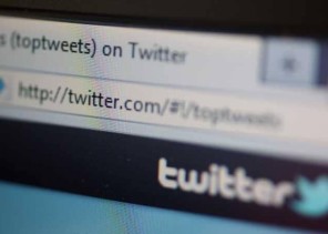 “تويتر” يعترف بوجود خلل مفاجىء يحول “الخاص” إلى “عام”