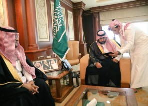 أمير منطقة جازان بالنيابة يستقبل مدير تعليم صبيا