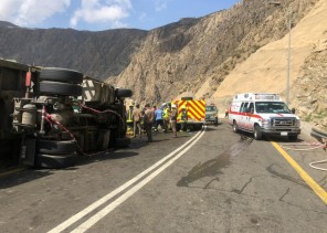 احتجاز سائق باكستاني ف حادث انقلاب
