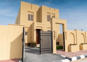بالصور.. الدمام تشهد تسلم أول مواطن لفيلا من دورين أنجِزت في يومين بتقنيات البناء الحديثة