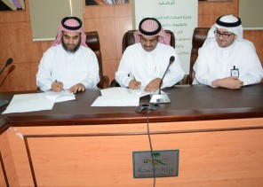 صحة جازان تعقد اتفاقيات شراكة مجتمعية مع الخبير العالمي والمكتب التعاوني بالحميراء