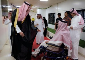 جمعية نجاح الأسرة .. تعايد نزلاء مستشفى النقاهة