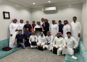 الهلال الأحمر بمحافظة جدة يكرّم المتميزين من منسوبيه