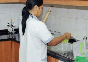 بالتفاصيل.. كيف يمكن للعزاب من الجنسين استقدام عمالة منزلية؟