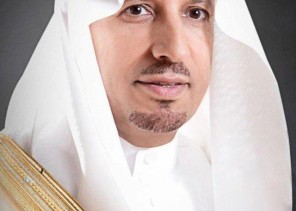د. علي الغفيص يرفع شكره وتقديره لمقام خادم الحرمين الشريفين وسمو ولي العهد على تعزيتهم ومواساتهم في وفاة والده