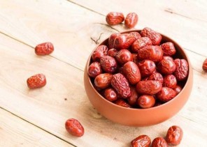 دراسة حديثة: التمور الحمراء تقتل الخلايا السرطانية