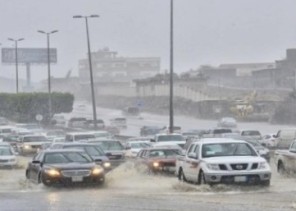 أمطار غزيرة تضرب المملكة في طقس الجمعة المتوقع وأمطار عصر اليوم على الدرب في جازان