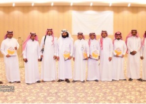 بلدية محافظة النبهانيه تكرم المشاركين في مهرجان العسل الأول