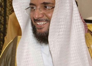 ليس أعذب من ارض الوطن