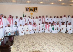 محافظة العلا يستقبل منسوبي التعليم للتهنئة باليوم الوطني ٨٩