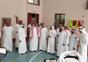 مدير تعليم الجوف يزور نادي الحي بسراقة