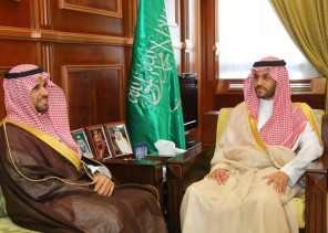 سمو نائب أمير حائل يستقبل أمين مؤسسة “إخاء”