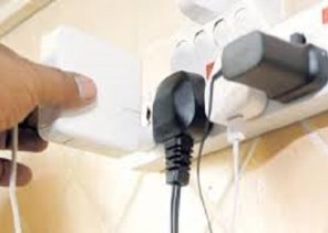 الدفاع المدني يحذر من استخدام الأنواع الردئية من التوصيلات الكهربائية