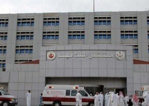 إستخراج طقم أسنان من بطن مريض بالمدينة