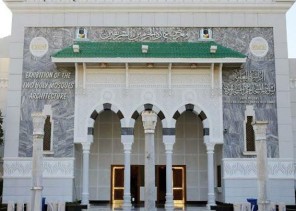 سارق معرض الحرمين كان يستهدف الأحجار الكريمة والجهات الأمنية تحقق في الواقعة