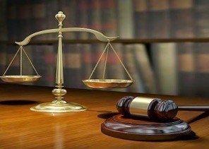 مصدر عدلي يوضح لمَن يُنسب الابن في حال رفض الأب الاعتراف به