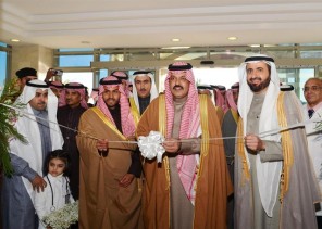 بالفيديو.. أمير حائل يثني على أداء وزير الصحة ” توفيق الربيعة”