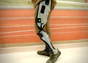 أجهزة تقويمية إلكترونية لمرضى الشلل السفلي بـ “سعود الطبية”