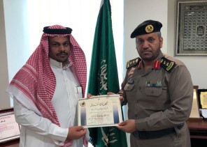 مدير شرطة منطقة مكة المكرمة يكرم عددا من رجال شرطة محافظة رابغ