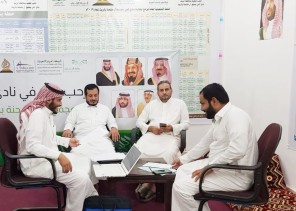 المشرف المتابع للنادي الحي بمجمع آل مشحنة يقوم بزيارة تفقدية