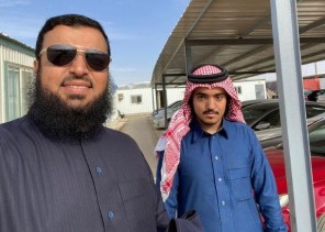 صدفة غريبة تجمع رجل أعمال بـ”شاب سعودي” يعل كابتن في “أوبر” تنتهي بمفاجأة للأخير!