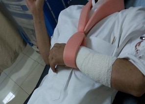 اعتداء مواطن على موظف إداري في “المهد” بالمدينة بـ”آلة حادة”