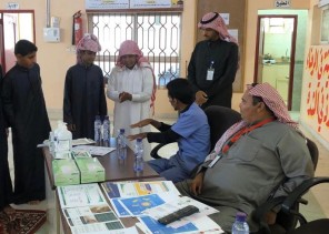 مركز صحي روض بن هادي يواصل جولاته للتوعية من فيروس كورونا في الحائط