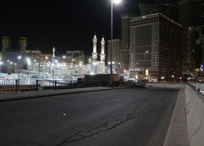 الكشف عن سبب عزل الأحياء الستة في مكة – فيديو