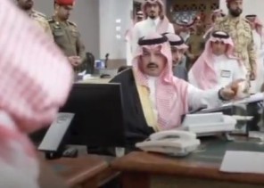 بالفيديو: توجيه من أمير عسير بنقل طفلة مريضة ووالدها لحل موضوع علاجها