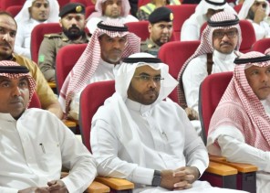 محافظ جزر فرسان يدشن معرض «السلامة أولاً »