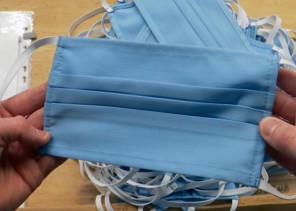 وقت الخروج للأماكن العامة .. الصحة: تنصح بارتداء الكمامة القماشية دوماً