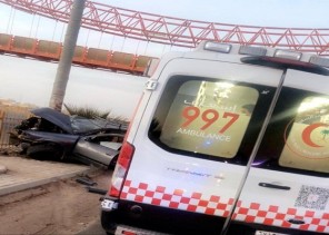ممرضة تنقذ وافد بعد حادث ارتطام مركبته بعامود كهرباء بعرعر