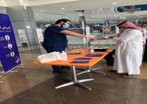 صحة حفر الباطن تواصل حملاتها الوقائية في المجمعات التجارية للوقاية من فيروس كورونا