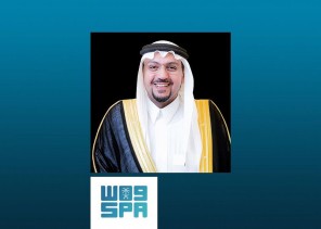 سمو أمير القصيم يعزي ذوي الرقيب الأول الرشيدي ويطمئن على صحة الجندي أول الحربي بعد تعرضهما لحادث مروري