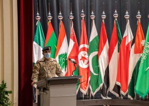 نيابة عن ولي العهد.. رئيس هيئة الأركان العامة يرعى حفل تخريج دورة الحرب (11) ودورة القيادة والأركان (46)