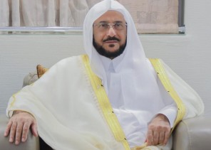 ” آل الشيخ ” بلادنا محفوظة من تآمر خيمة الخسة والظلال التي رعاها زنديق وإخواني ودعاة فتنة