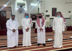 فريق مكيون التطوعي ومركز حي العزيزية بمكة يواصلون العطاء في خدمة بيوت الله لتهيئتها للمصلين يوم غد الأحد