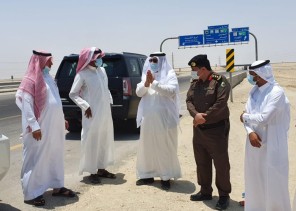 محافظ الخفجي يقف على طريق الجامعه الجديد بالمحافظة