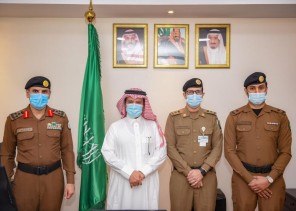 اللواء الداود يقلد عددًا من الضباط رتبهم الجديدة