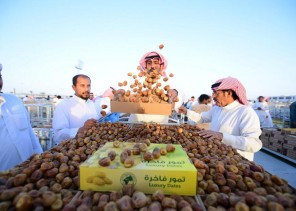 غدا انطلاقة موسم عنيزة للتمور 41