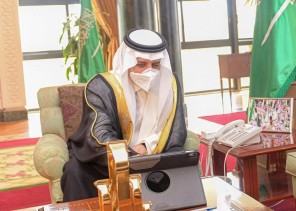 أمير منطقة تبوك يدشن مركز الفحص الموسع ووحدة فحص كوفيد 19 بالمنطقة