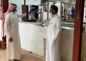 بلدية أملج تنفذ ٥٦٠ جولة رقابة صحية وترفع١٢٨٠ طن من النفايات خلال إجازة عيد الأضحى