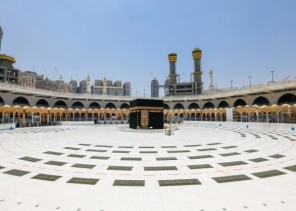 شؤون الحرمين : فرش أكثر من 9 آلاف سجادة في صحن المطاف ومصليات الدورين الأرضي والأول وتوسعة الملك فهد