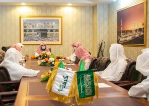 إطلاع وكالة الشؤون العلمية والفكرية على خطة معهد الحرم المكي في التعليم عن بعد، للعام الدراسي ١٤٤٢