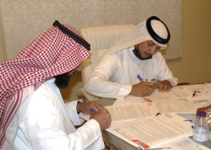 جمعية طفولة آمنة تعقد اتفاقًا مع مؤسسة الحلول المنتظمة.